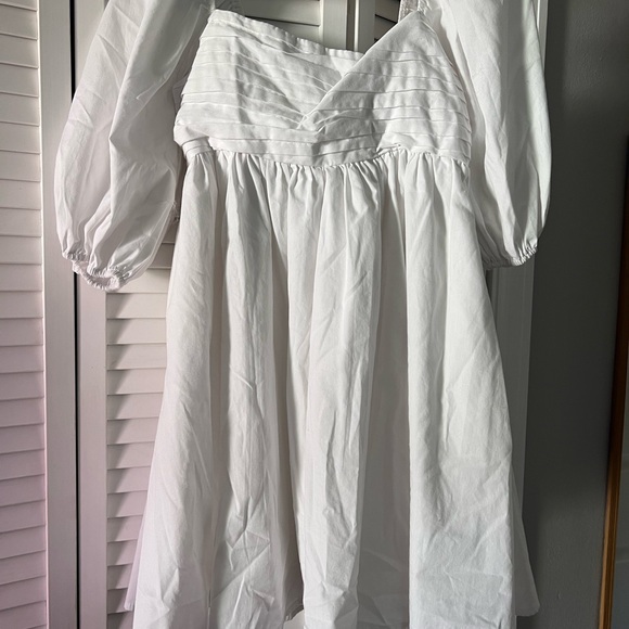 Abercrombie dress size medium. I wore it once for a photoshoot great condition - Picture 4 of 6